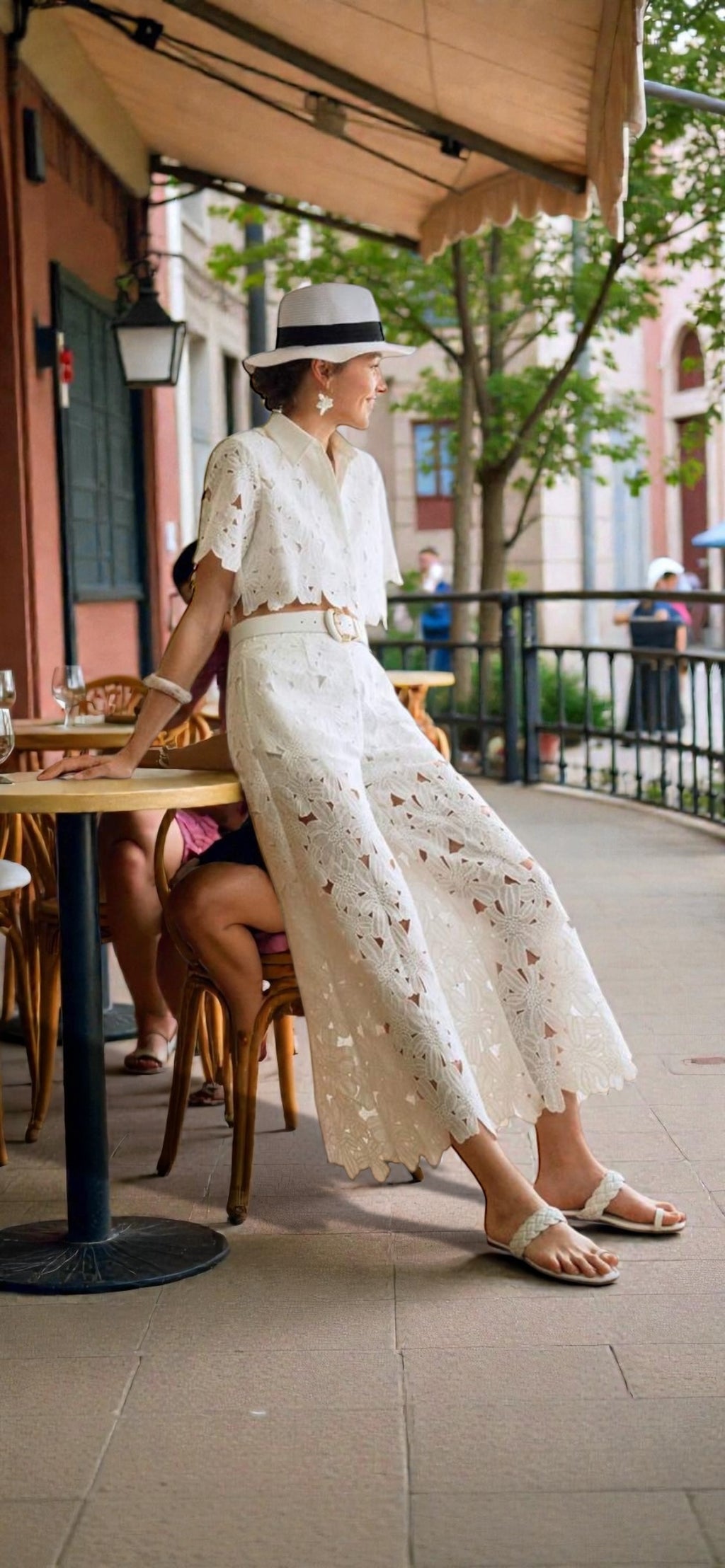 Ensemble Deux Pièces Dentelle Bohème Femme – Top Court et Pantalon Long – Vert Olive & Blanc Ivoire