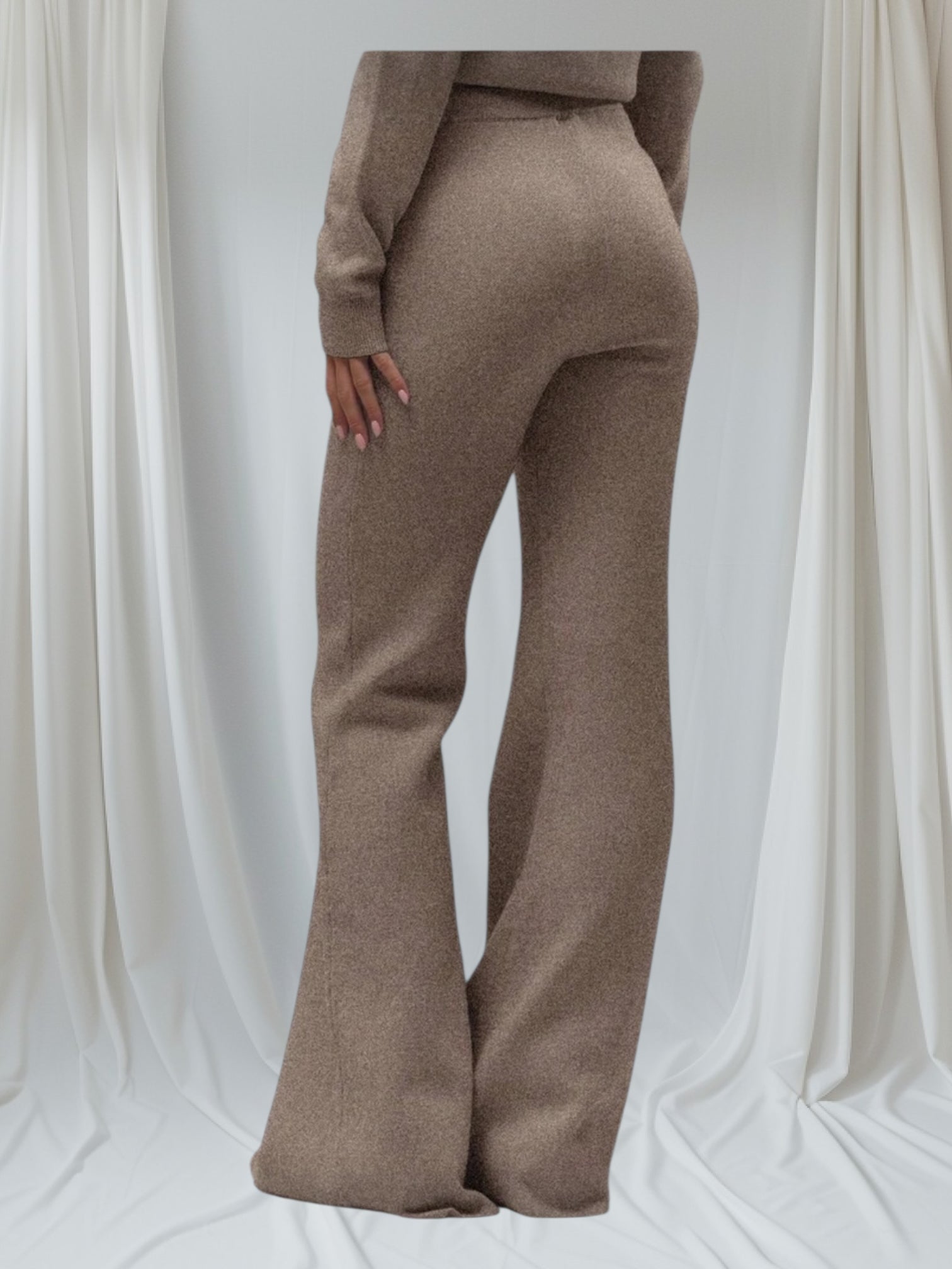 Ensemble femme deux pièces beige – Pull zippé court & pantalon évasé taille haute en maille douce
