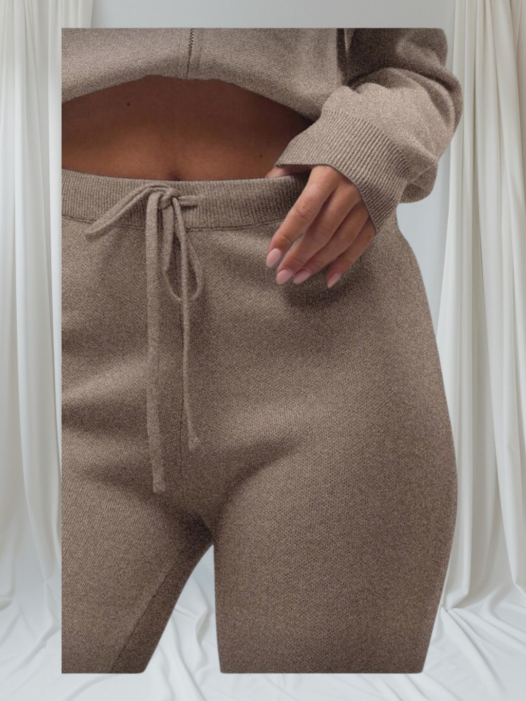 Ensemble femme deux pièces beige – Pull zippé court & pantalon évasé taille haute en maille douce